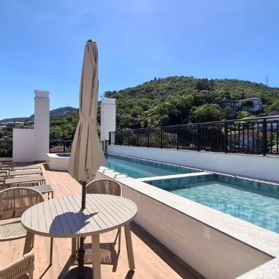 Apartamentos com 98m², 3 quartos, 1 suíte, 2 garagens, no bairro Monte Verde em Florianópolis