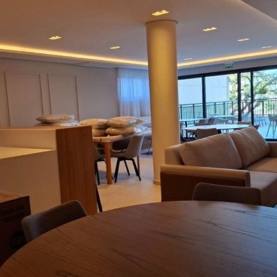 Apartamentos com 98m², 3 quartos, 1 suíte, 2 garagens, no bairro Monte Verde em Florianópolis