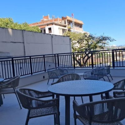 Apartamentos com 98m², 3 quartos, 1 suíte, 2 garagens, no bairro Monte Verde em Florianópolis