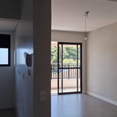 Apartamentos com 98m², 3 quartos, 1 suíte, 2 garagens, no bairro Monte Verde em Florianópolis