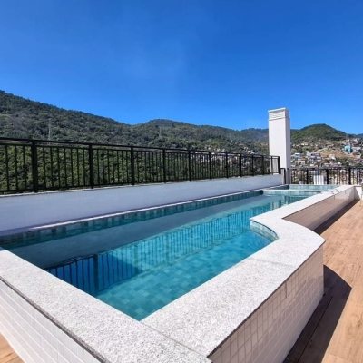 Apartamentos com 98m², 3 quartos, 1 suíte, 2 garagens, no bairro Monte Verde em Florianópolis