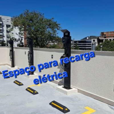 Apartamentos com 98m², 3 quartos, 1 suíte, 2 garagens, no bairro Monte Verde em Florianópolis