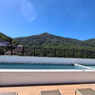 Apartamentos com 98m², 3 quartos, 1 suíte, 2 garagens, no bairro Monte Verde em Florianópolis