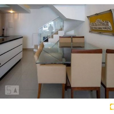 Cobertura com 179m², 4 quartos (sendo 1 suíte), 2 garagens, no bairro Carvoeira em Florianópolis