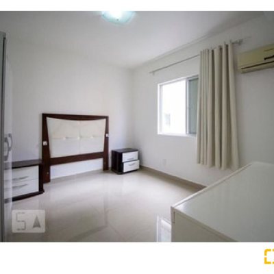 Cobertura com 179m², 4 quartos (sendo 1 suíte), 2 garagens, no bairro Carvoeira em Florianópolis