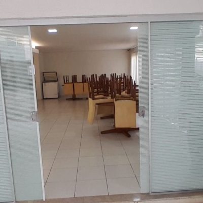 Cobertura com 179m², 4 quartos (sendo 1 suíte), 2 garagens, no bairro Carvoeira em Florianópolis