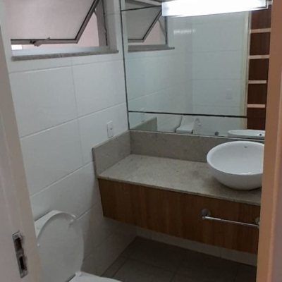 Cobertura com 179m², 4 quartos (sendo 1 suíte), 2 garagens, no bairro Carvoeira em Florianópolis