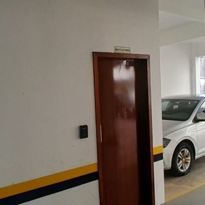Cobertura com 179m², 4 quartos (sendo 1 suíte), 2 garagens, no bairro Carvoeira em Florianópolis