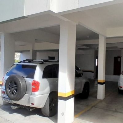 Cobertura com 179m², 4 quartos (sendo 1 suíte), 2 garagens, no bairro Carvoeira em Florianópolis