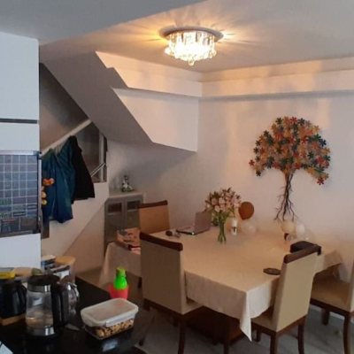 Cobertura com 179m², 4 quartos (sendo 1 suíte), 2 garagens, no bairro Carvoeira em Florianópolis