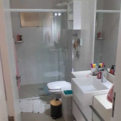 Cobertura com 179m², 4 quartos (sendo 1 suíte), 2 garagens, no bairro Carvoeira em Florianópolis