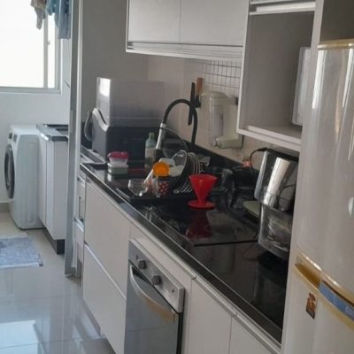Cobertura com 179m², 4 quartos (sendo 1 suíte), 2 garagens, no bairro Carvoeira em Florianópolis