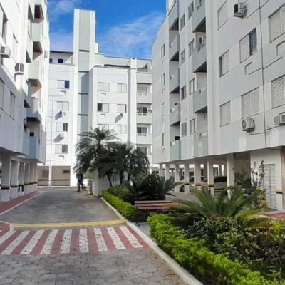 Cobertura com 179m², 4 quartos (sendo 1 suíte), 2 garagens, no bairro Carvoeira em Florianópolis