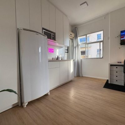 Sala com 22m², no bairro Centro em Florianópolis