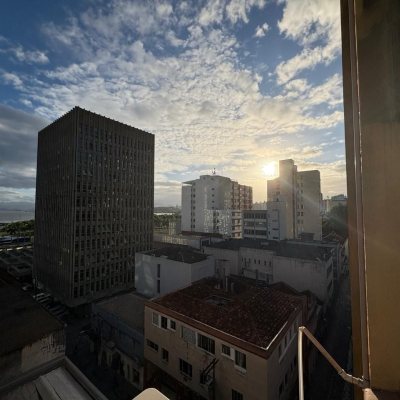 Sala com 22m², no bairro Centro em Florianópolis