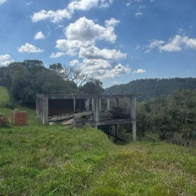 Chacara com 5112m², no bairro Invernadinha em Rancho Queimado