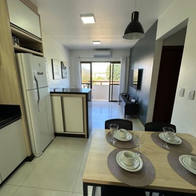 Apartamentos com 55m², 2 quartos, 1 garagem, no bairro Canasvieiras em Florianópolis