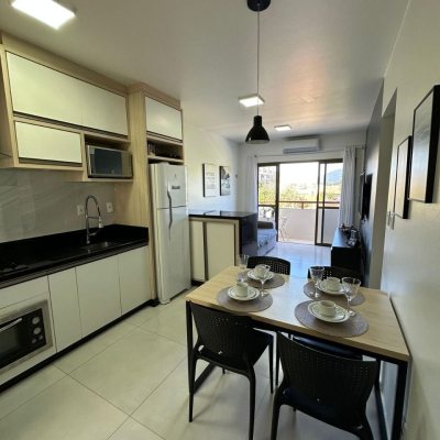 Apartamentos com 55m², 2 quartos, 1 garagem, no bairro Canasvieiras em Florianópolis