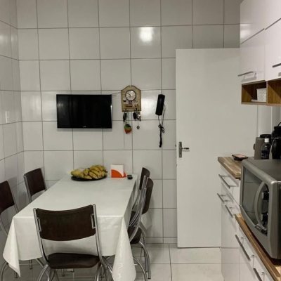 Apartamentos com 92m², 3 quartos, 1 suíte, 1 garagem, no bairro Centro em Florianópolis