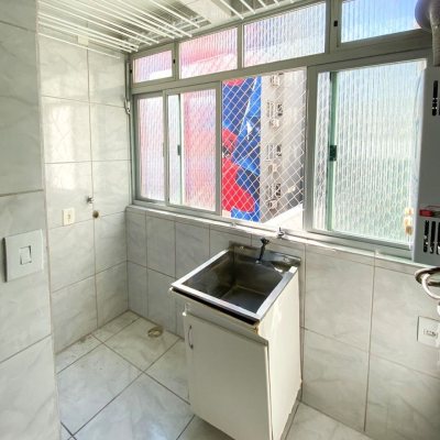 Apartamentos com 129m², 4 quartos, 1 suíte, 1 garagem, no bairro Centro em Florianópolis