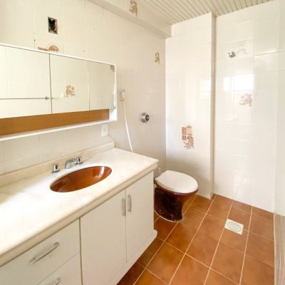 Apartamentos com 129m², 4 quartos, 1 suíte, 1 garagem, no bairro Centro em Florianópolis