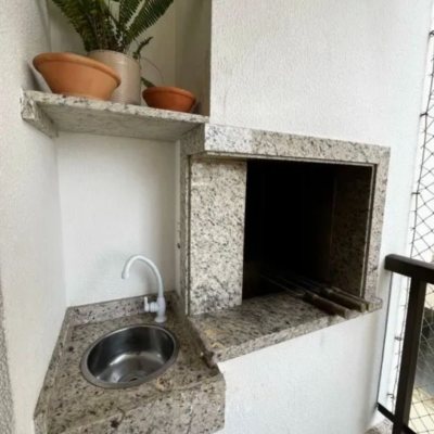 Apartamentos com 129m², 4 quartos, 1 suíte, 1 garagem, no bairro Centro em Florianópolis