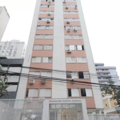 Apartamentos com 129m², 4 quartos, 1 suíte, 1 garagem, no bairro Centro em Florianópolis