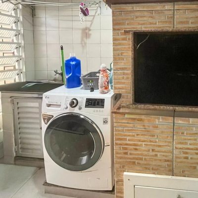 Casa Residencial com 362m², 5 quartos, 1 suíte, 4 garagens, no bairro Abraão em Florianópolis