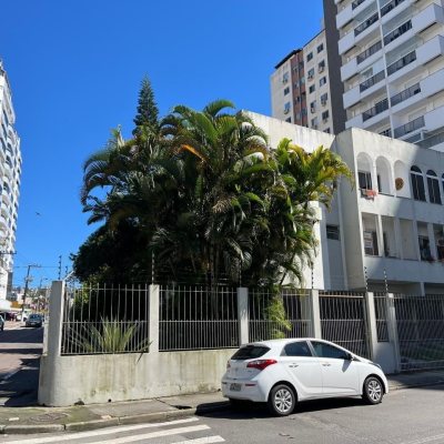 Apartamentos com 55m², 2 quartos, 1 garagem, no bairro Kobrasol em São José