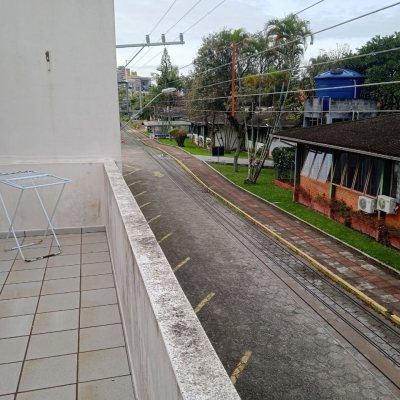 Casa Residencial com 260m², 3 quartos, 1 suíte, 6 garagens, no bairro Nossa Senhora Do Rosário em São José