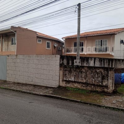 Casa Residencial com 260m², 3 quartos, 1 suíte, 6 garagens, no bairro Nossa Senhora Do Rosário em São José