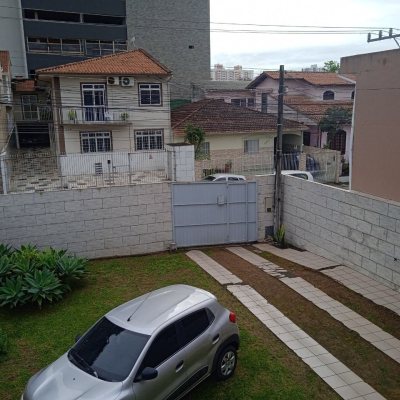 Casa Residencial com 260m², 3 quartos, 1 suíte, 6 garagens, no bairro Nossa Senhora Do Rosário em São José