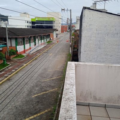 Casa Residencial com 260m², 3 quartos, 1 suíte, 6 garagens, no bairro Nossa Senhora Do Rosário em São José