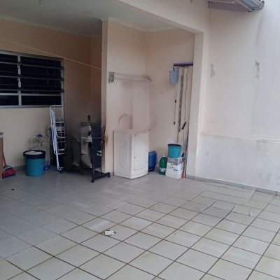 Casa Residencial com 260m², 3 quartos, 1 suíte, 6 garagens, no bairro Nossa Senhora Do Rosário em São José