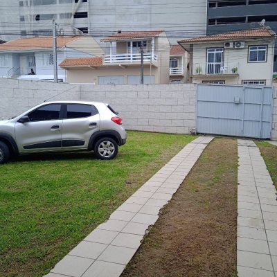Casa Residencial com 260m², 3 quartos, 1 suíte, 6 garagens, no bairro Nossa Senhora Do Rosário em São José
