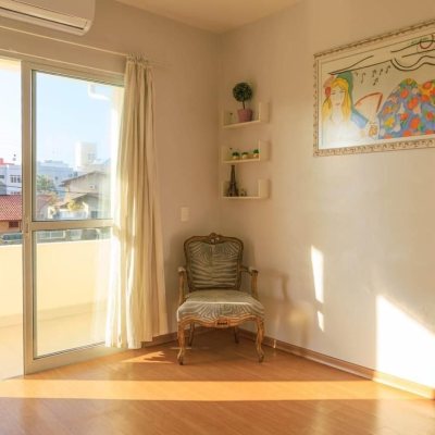 Casa em Condomínio com 550m², 7 quartos, 6 suítes, 2 garagens, no bairro Ingleses em Florianópolis