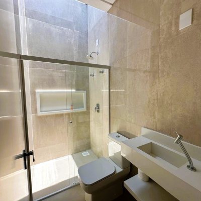 Casa em Condomínio com 189m², 3 quartos, 3 suítes, 5 garagens, no bairro Camboa em Governador Celso Ramos