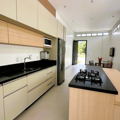 Casa em Condomínio com 189m², 3 quartos, 3 suítes, 5 garagens, no bairro Camboa em Governador Celso Ramos