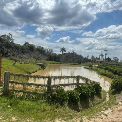 Chacara com 6874m², no bairro Invernadinha em Rancho Queimado