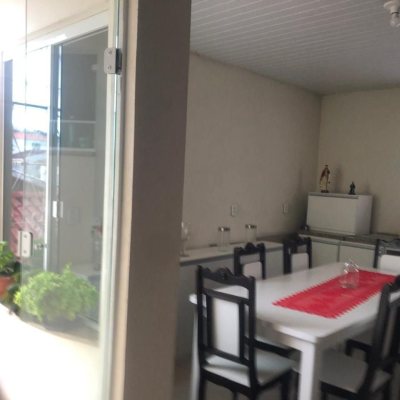Casa Residencial com 280m², 3 quartos, 2 garagens, no bairro Bela Vista II em São José
