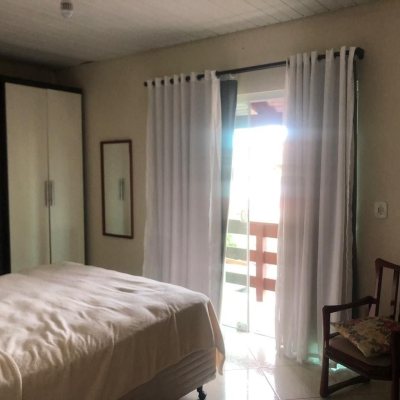 Casa Residencial com 280m², 3 quartos, 2 garagens, no bairro Bela Vista II em São José