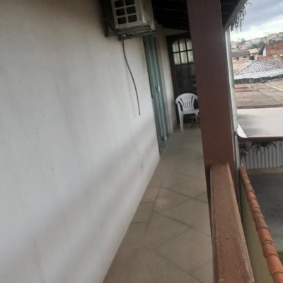 Casa Residencial com 280m², 3 quartos, 2 garagens, no bairro Bela Vista II em São José