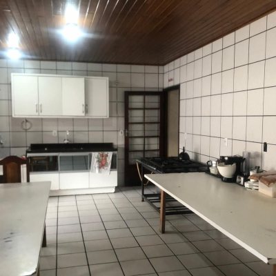 Casa Residencial com 280m², 3 quartos, 2 garagens, no bairro Bela Vista II em São José