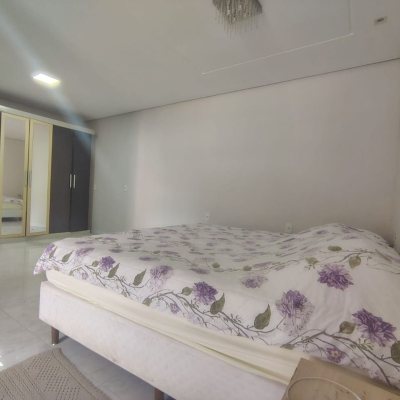 Casa Residencial com 107m², 3 quartos, 1 suíte, 2 garagens, no bairro Vargem Do Bom Jesus em Florianópolis