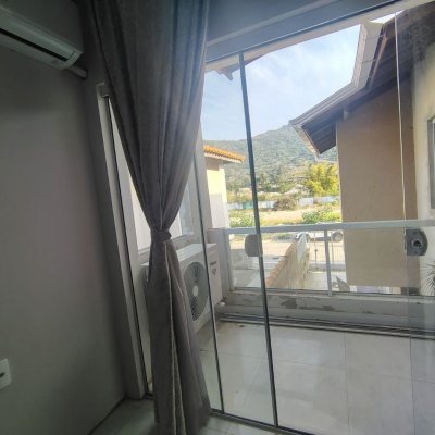 Casa Residencial com 107m², 3 quartos, 1 suíte, 2 garagens, no bairro Vargem Do Bom Jesus em Florianópolis