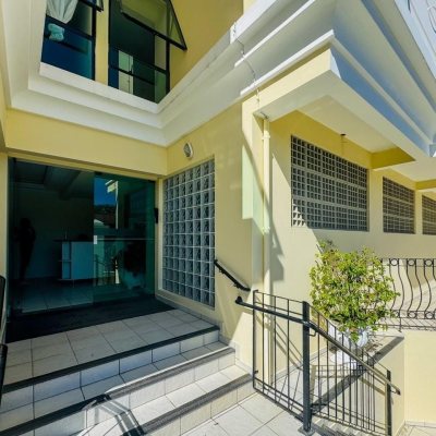 Apartamentos com 76m², 2 quartos, 1 suíte, 1 garagem, no bairro Lagoa Da Conceição em Florianópolis