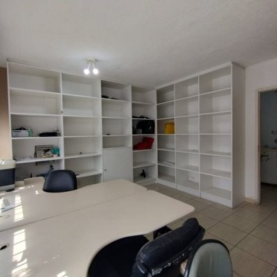 Sala com 32m², no bairro Centro em Florianópolis