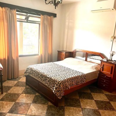 Casa Residencial com 348m², 3 quartos, 1 suíte, 1 garagem, no bairro Salto Weissbach em Blumenau