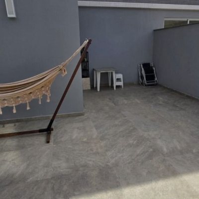 Cobertura com 140m², 3 quartos, 1 suíte, 2 garagens, no bairro Jurerê em Florianópolis