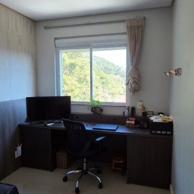 Cobertura com 140m², 3 quartos, 1 suíte, 2 garagens, no bairro Jurerê em Florianópolis